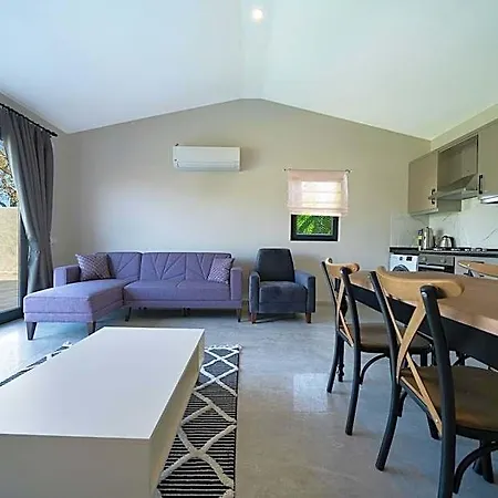 Entire House - 1 Bedroom Private Honeymoon Hotel 2*
