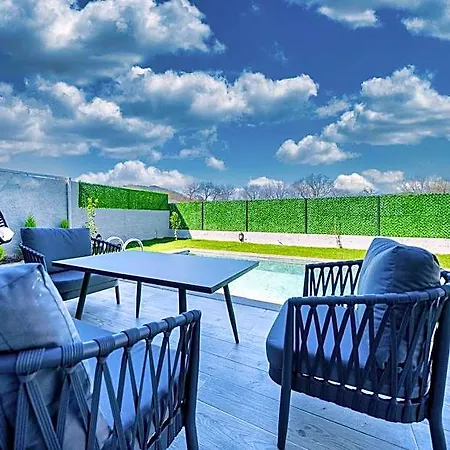 Hotel Entire House - 1 Bedroom Private Honeymoon 2*